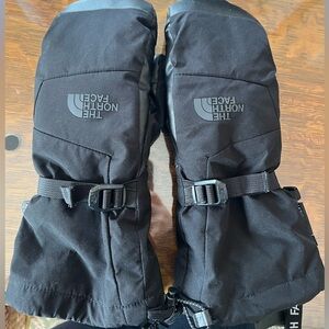 The North Face Black Futurelight Gloves